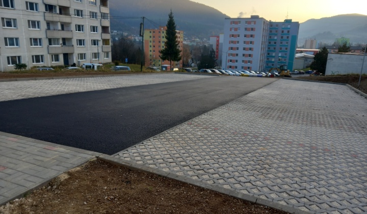 Oprava a úprava spevnených plôch priľahlých k odstavnej ploche - ulica Záhradná v  Gelnici				