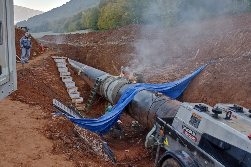 Referencie / Zemné a súvisiace práce pre potreby opravy a údržby technologických potrubných zariadení prepravnej siete - foto Referencie / Zemné a súvisiace práce pre potreby opravy a údržby technologických potrubných zariadení prepravnej siete - foto