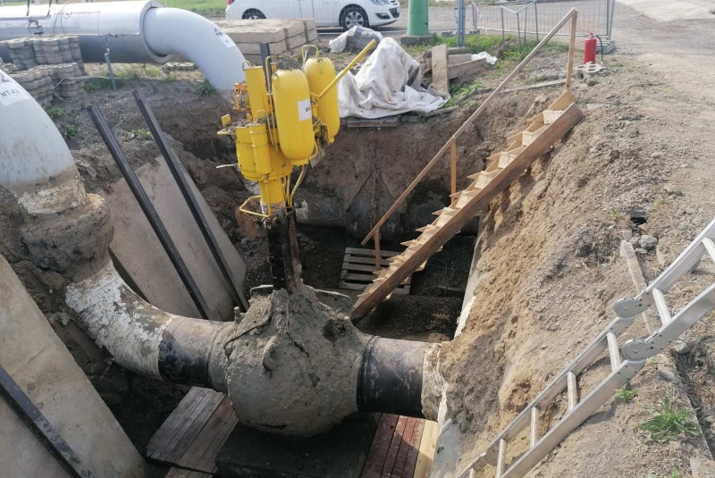 Referencie / Zemné a súvisiace práce pre potreby opravy a údržby technologických potrubných zariadení prepravnej siete - foto Referencie / Zemné a súvisiace práce pre potreby opravy a údržby technologických potrubných zariadení prepravnej siete - foto